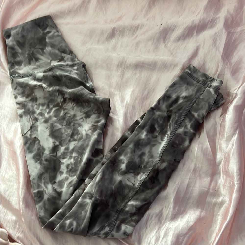 Lululemon Athletica Light Pink/Gray Tie-Dye Align Leggings